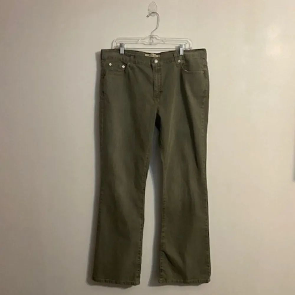Levi's 515 Green 5 pocket bootcut jeans, size 16M